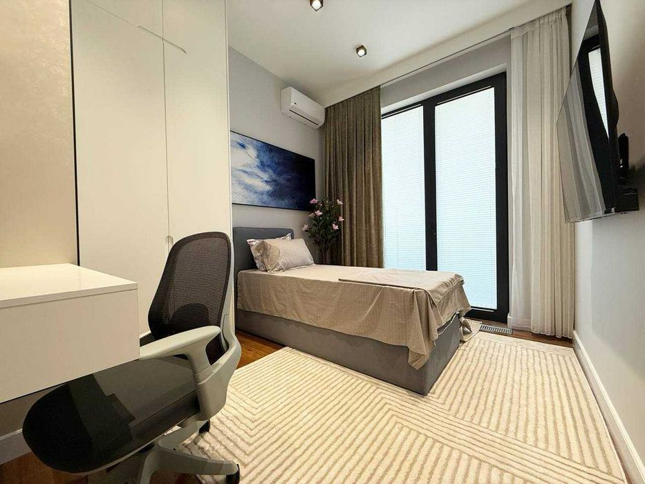 3-х комнатная в ЖК «Infinity» просторная студия ID: 6112