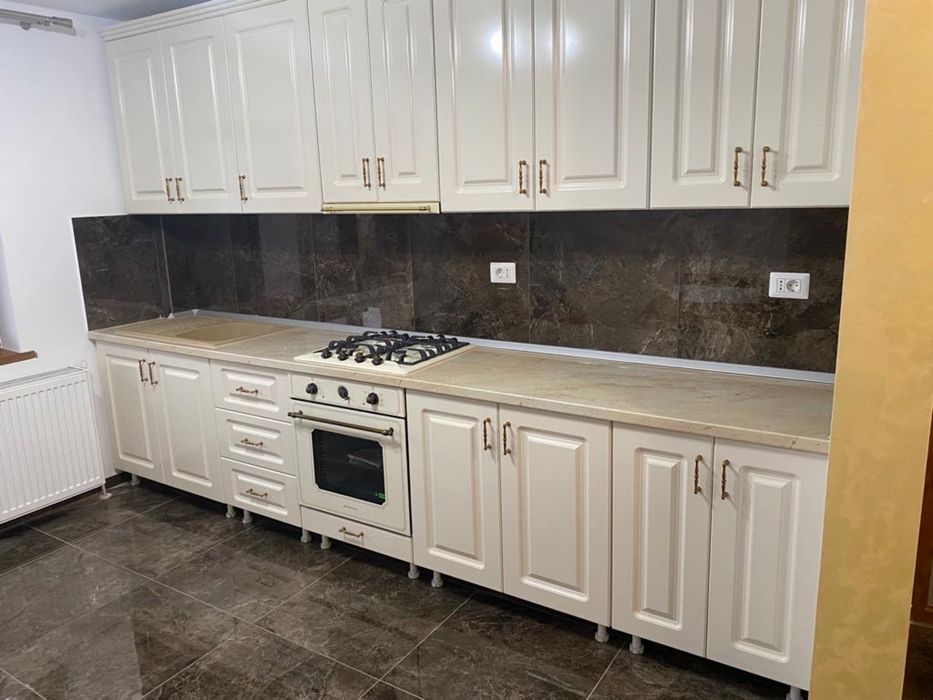 Apartament complet renovat și mobilat