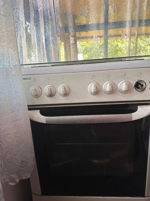 продам газовую плиту