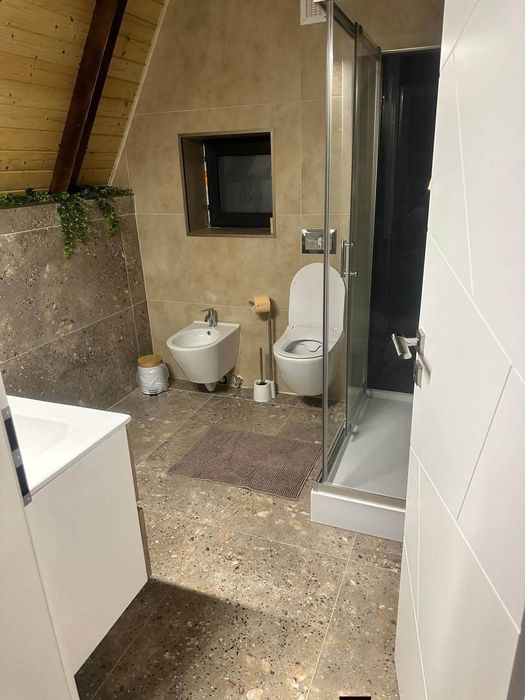 3 Cabane A-Frame Premium – Confort, Relaxare și Ciubăr Privat