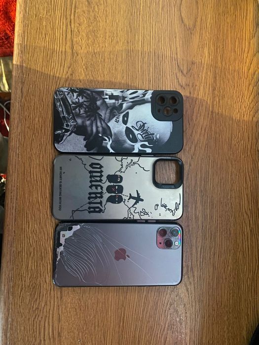 Vând iPhone 11 pro max 64gb