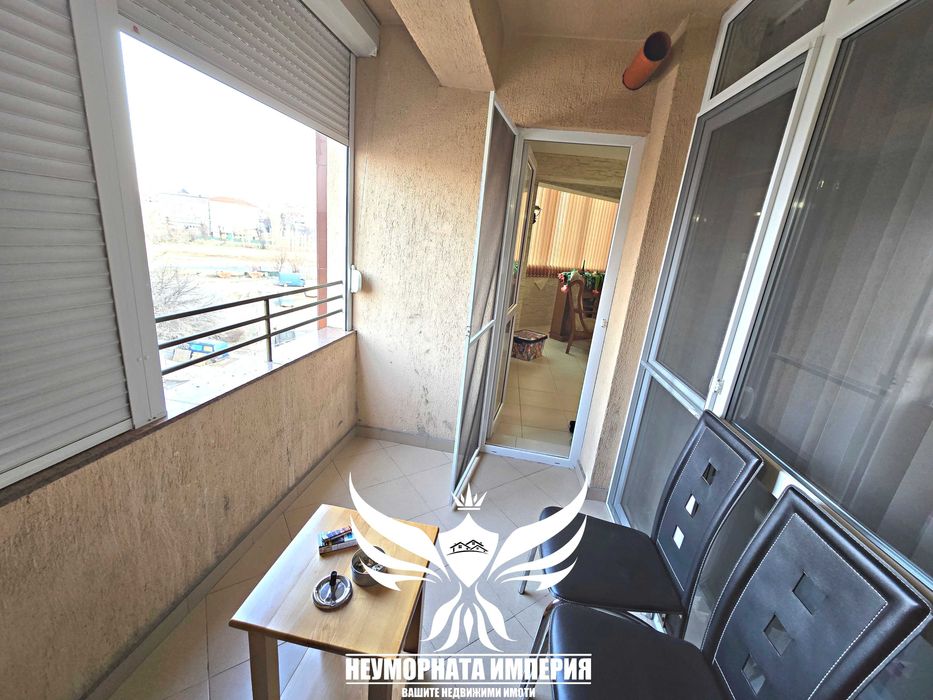 Продавам тристаен апартамент 115кв.м. 4ет. в гр.Асеновград до Пазара