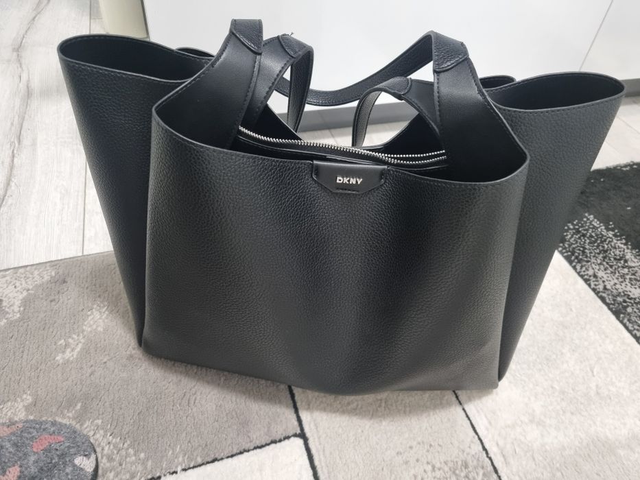 Дамска чанта DKNY