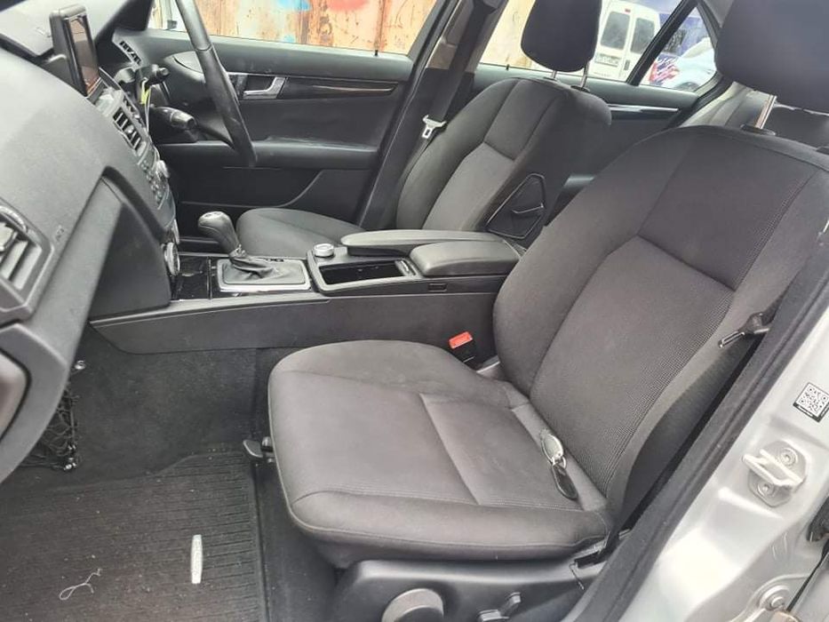 Mercedes W204 C220CDI 170кс  651 Голяма навигация автоматик НА ЧАСТИ!