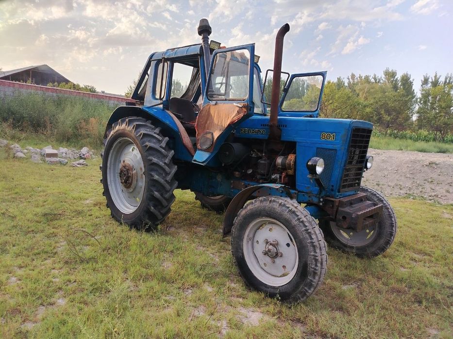 BELARUS MTZ 80 sotiladi