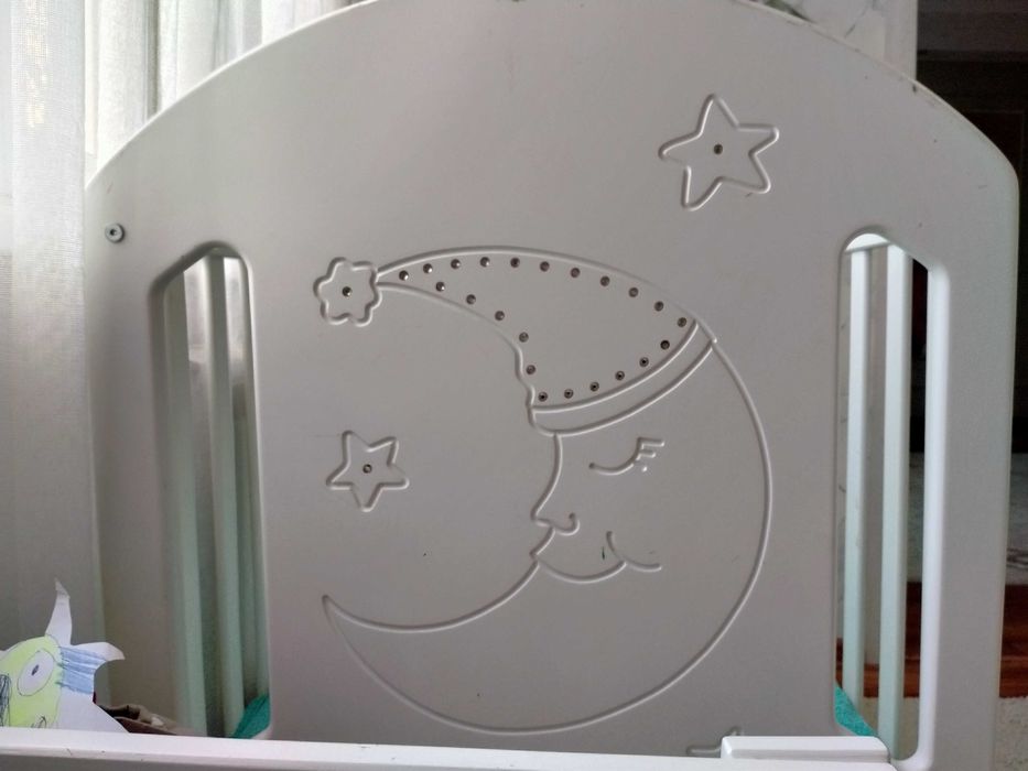 Продам детскую кроватку