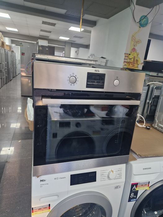 Фурна за вграждане AEG 72 Литра Пиролиза