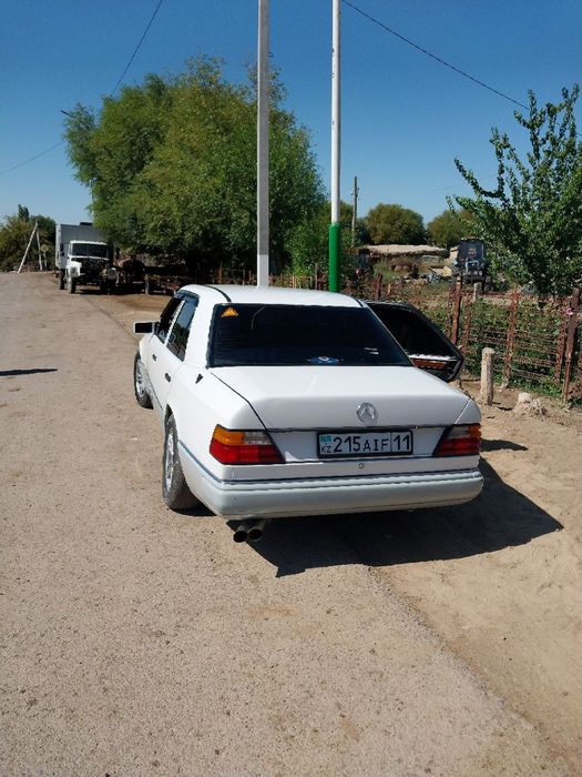 Мерседес W124  сатылады