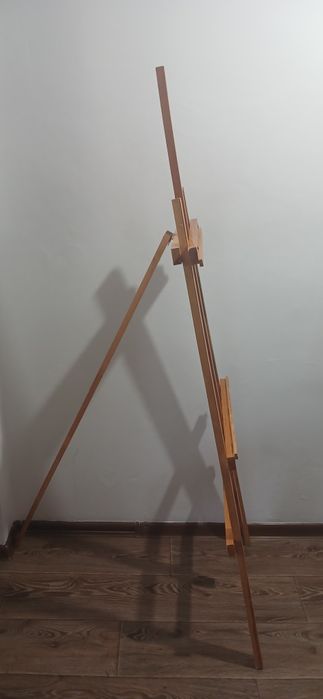 Мольберт деревянный