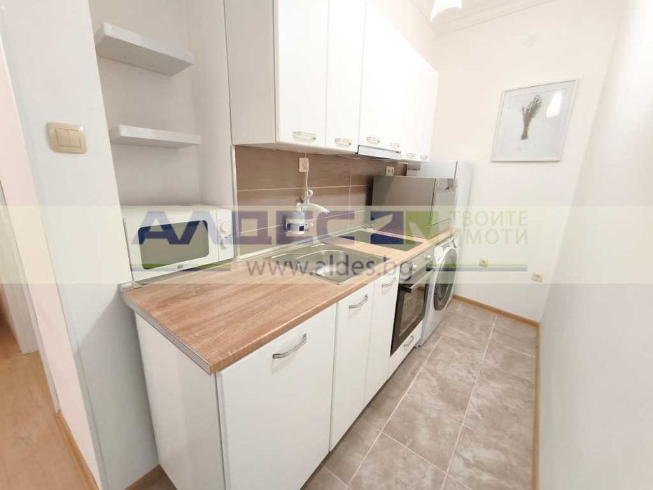 Дава се под наем Тристаен апартамент в София, Център - 62 кв.м за 847.62 € - Снимка #2