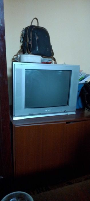 Телевизор HLSHJ Б/У