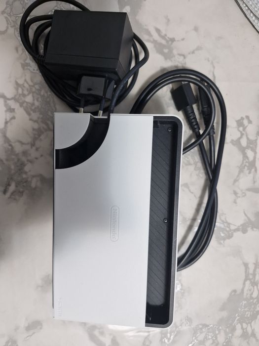 NINTENDO Switch Oled alb + Husă cadou