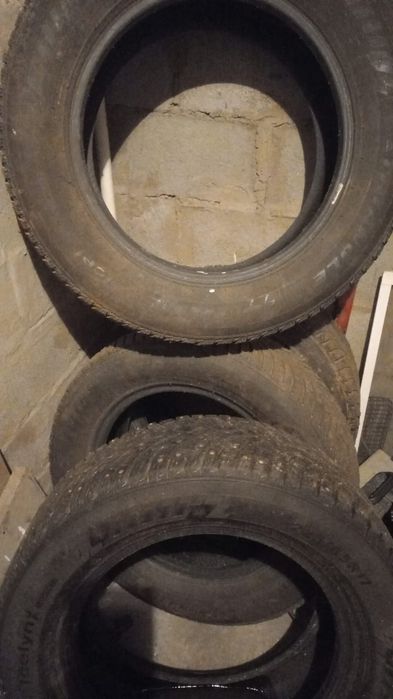 Продам шины с дисками на Subaru outback или Forester