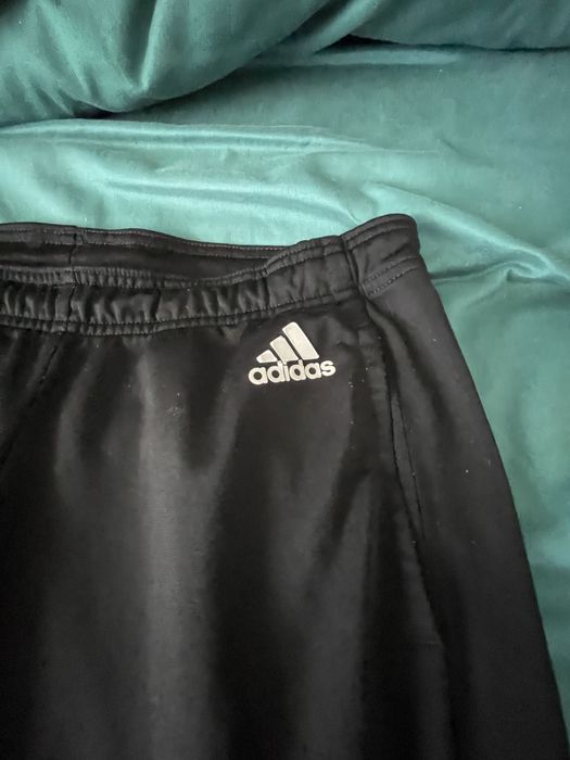 Pantaloni trening
