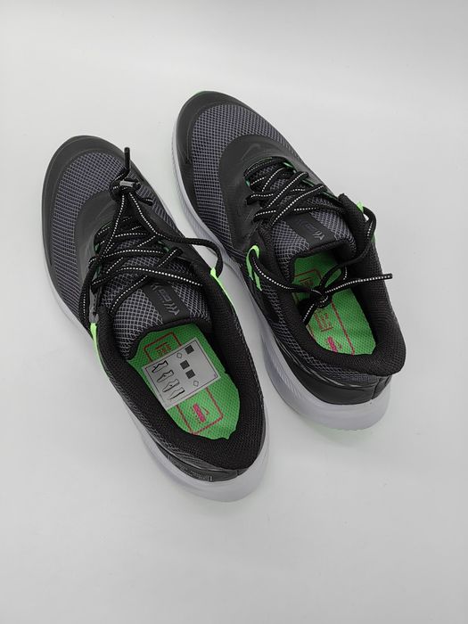 NIKE Quest 3 Shield