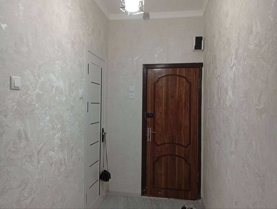 Сотилади Сергели - 4 1 хонали 4 этаж торцевая 40000 стартовая