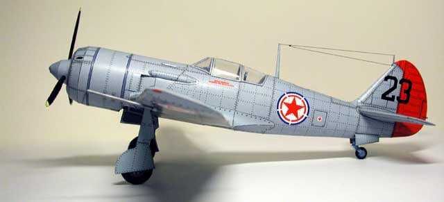 Сборная модель самолета Ла-11 (ARK Models, 1/48)
