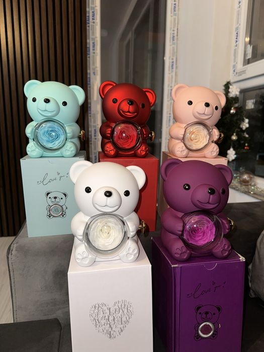 Луксозно Подаръчно Мече с Роза и Колие- Перфектният Романтичен Подарък