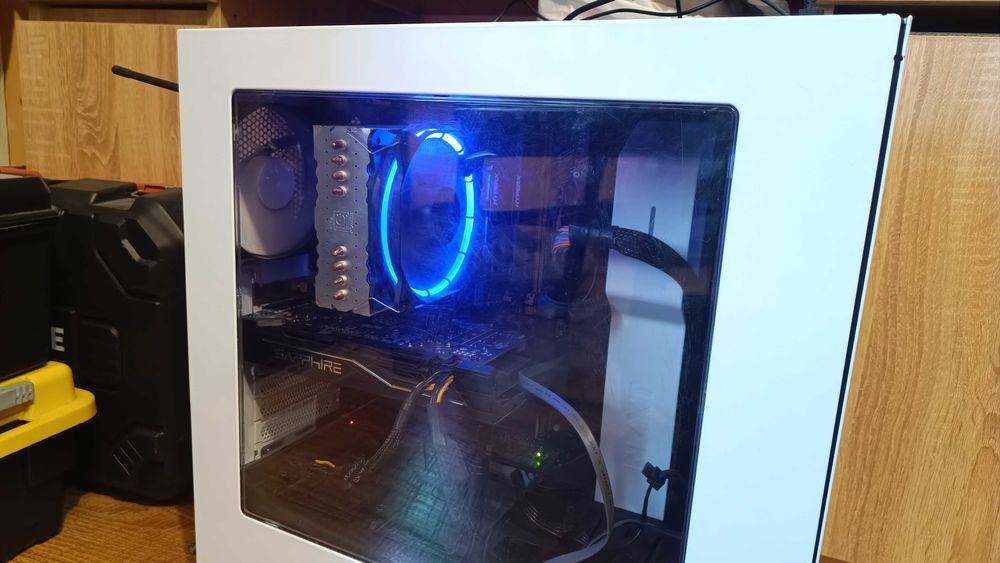 Геймърски компютър (i5-7600K, ASUS Z270 MkII, RX 470 8GB, 240GB SSD)