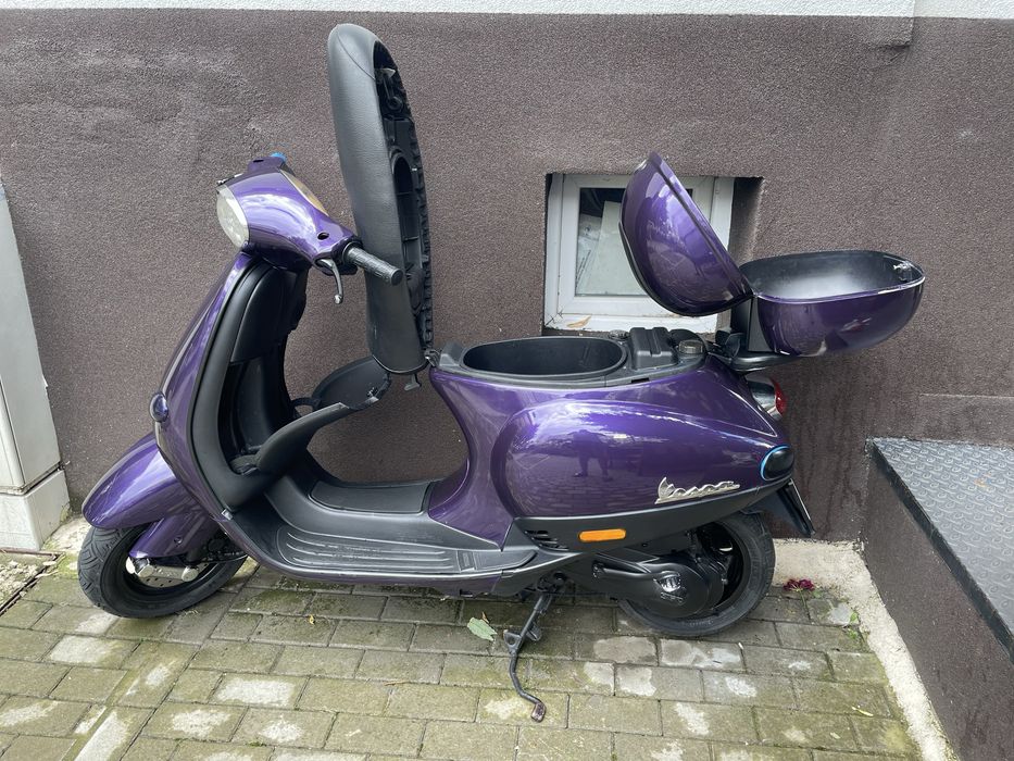 Vespa et50 50кубика