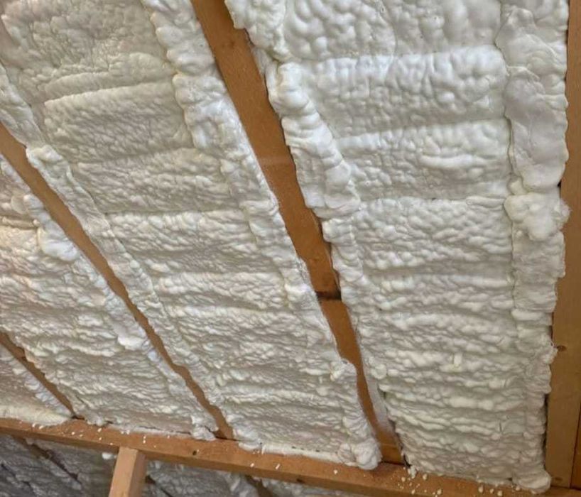 Spuma Poliuretanica + Hidroizolatii