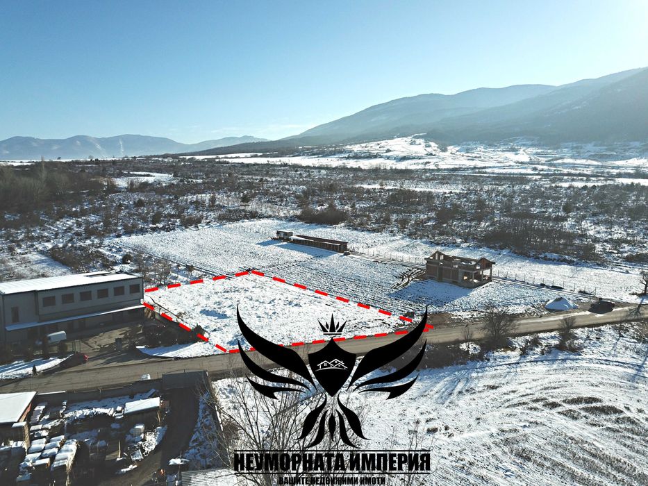 Продавам земя/имот/парцел 1411кв. УПИ в с.Мулдава, първа линия