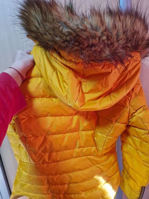 Зимно яке Zara в цвят горчица