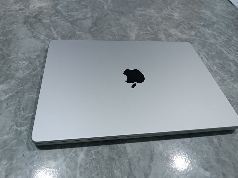 MacBook Pro M1 Pro 16/512