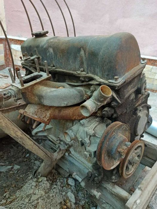 Ваз 2106 сотилади. 2 та двигатели бор. 1976 йил салондан олинган.