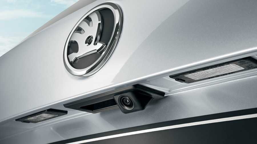 Camera Mers Inapoi HighLine RVC Skoda Octavia 3 Kodiaq Superb Karoq