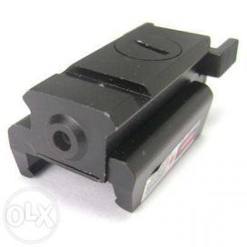 Лазерен мерник-червена точка за пистолети и пушки.