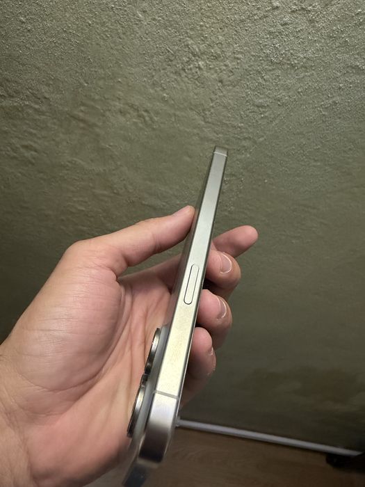Iphone 15 Pro Max  Natural Titanium
