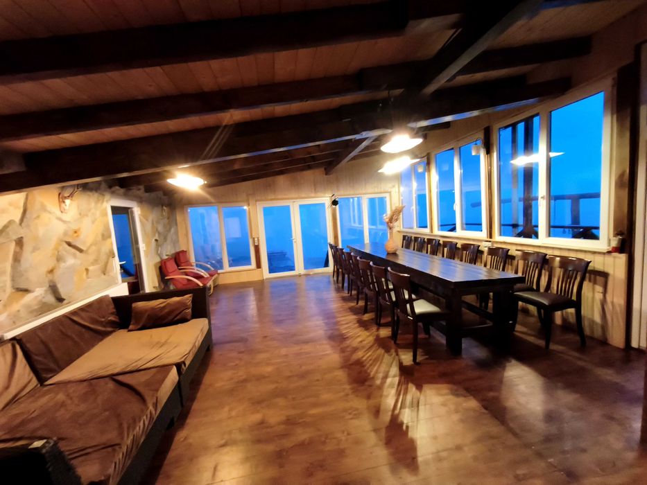 Cazare cabană inedita la munte   Ciubar, liniste . Pret flexibil.