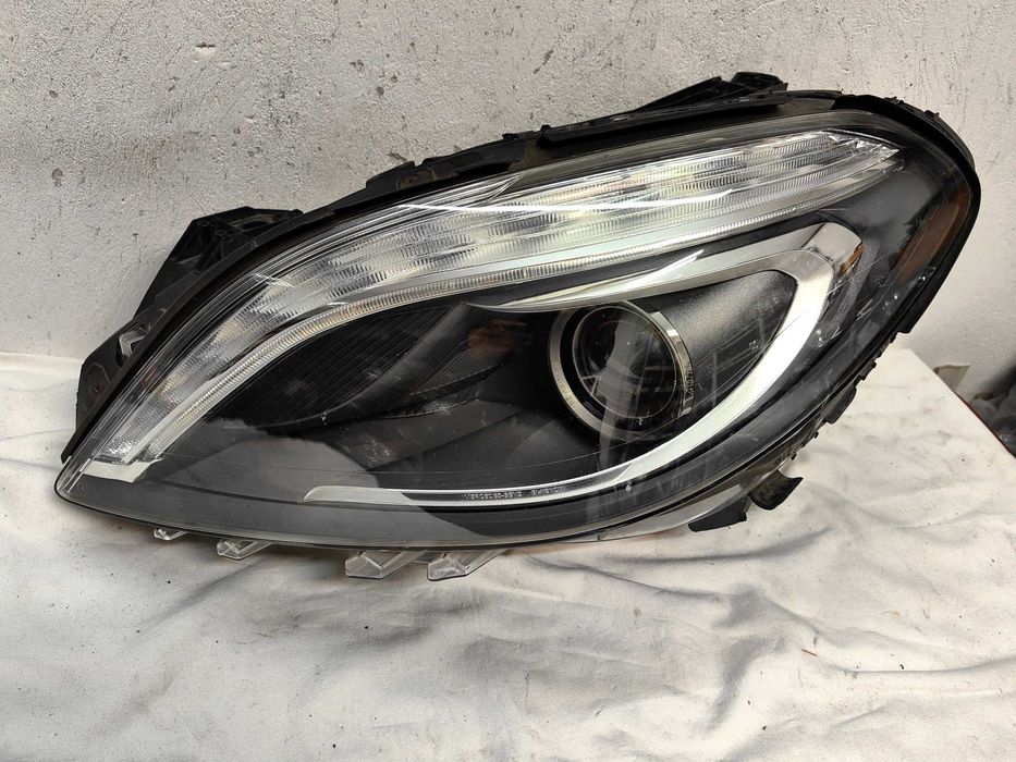 Оригинален фар Мерцедес Б 246 Mercedes B 246 Bixenon Led