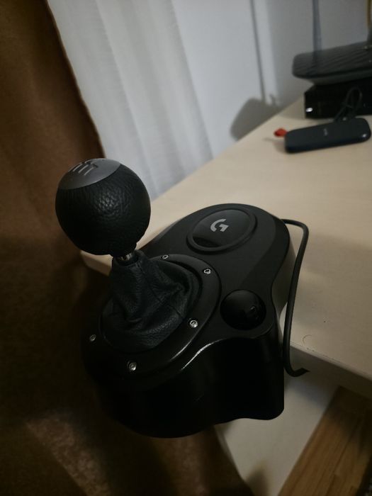Volan Logitech G29