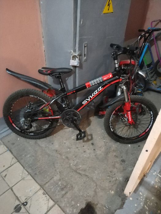 Велосипед .     .