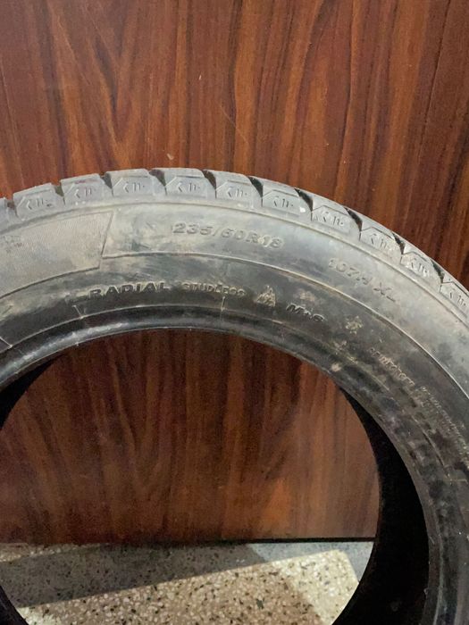Земни гуми 235/60/18ц