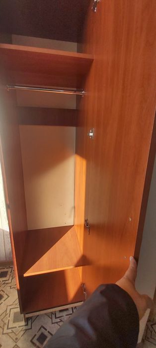 шкаф и рабочий стол для кабинета