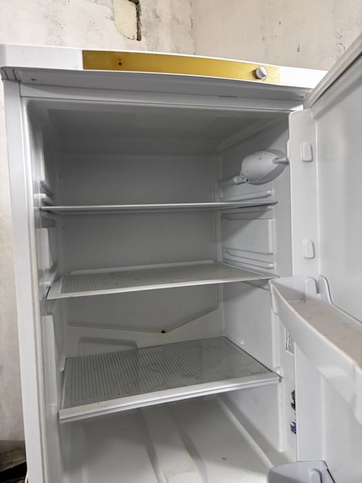 Холодиник индисит