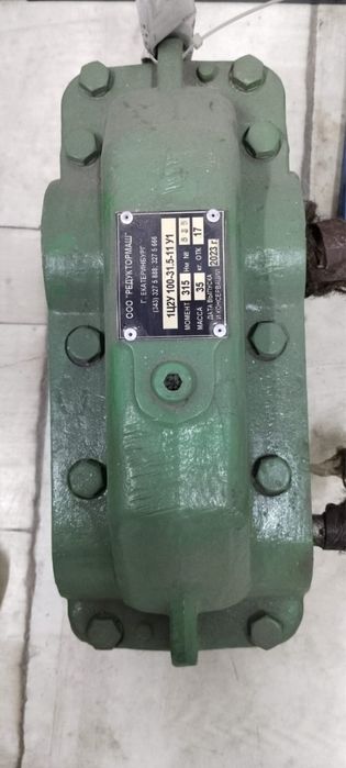 Редуктор  Ц2У-100 новый