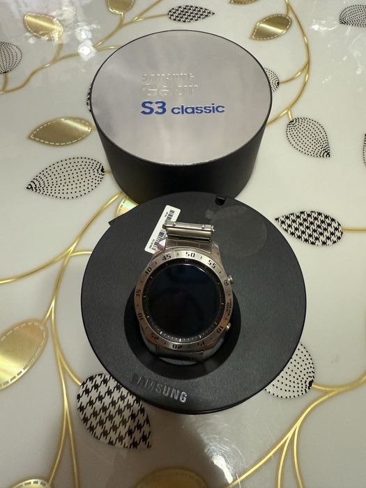 Продам часы Samsung S3 classic