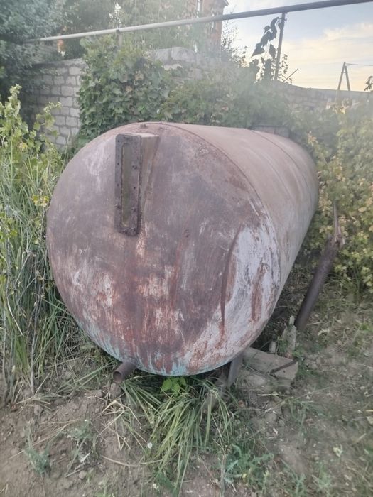 Продам бочку для осенезаторной машины