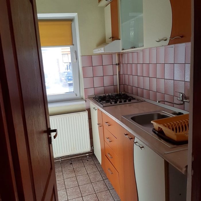 Garsoniera de închiriat în centrul strandului