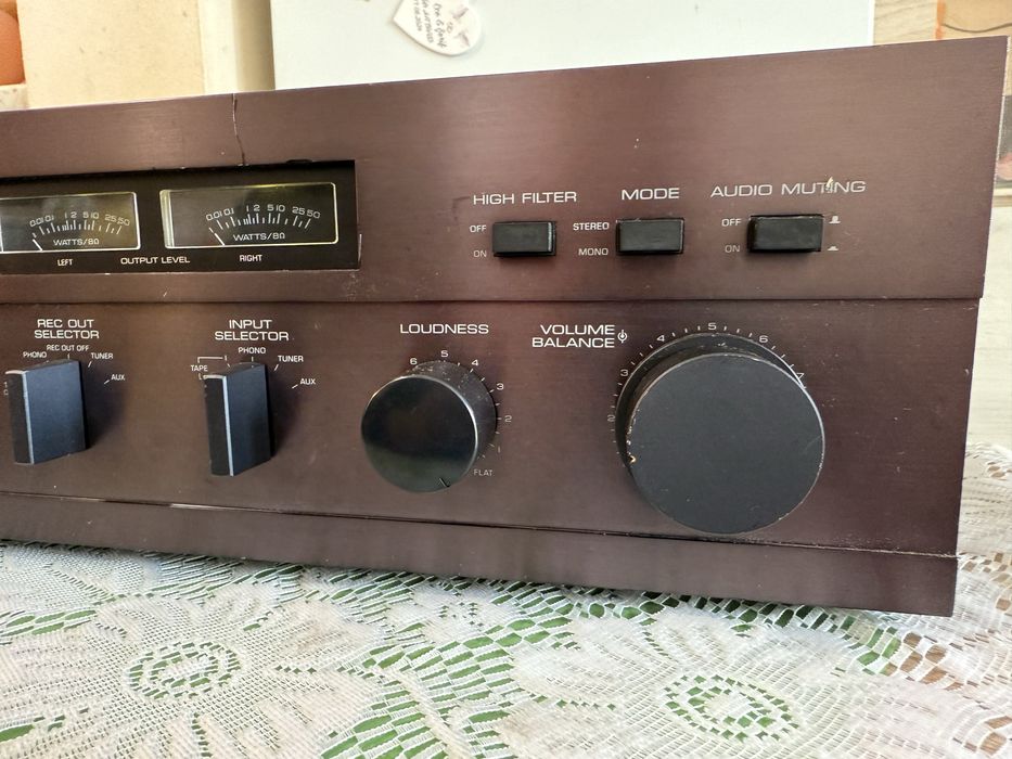 Yamaha CA-V2 Стерео усилвател