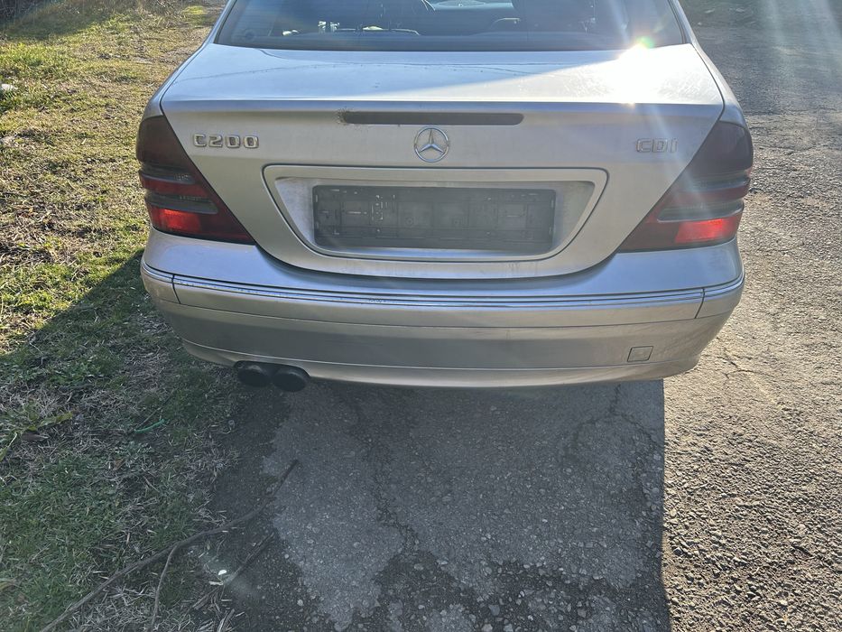 На части Merceces C200 CDI C220 CDI 116 кс 143 автоматик  Avantgarde
