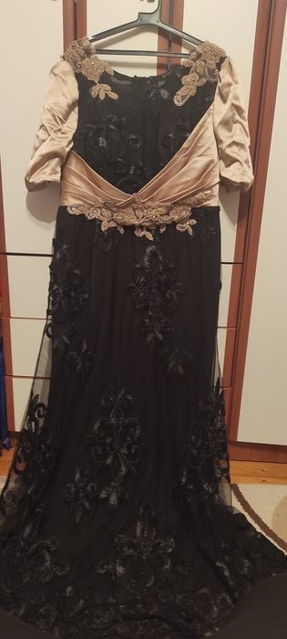 Официална  рокля