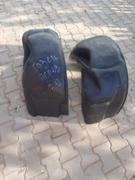 Продам подкрыльник на газель. Передние