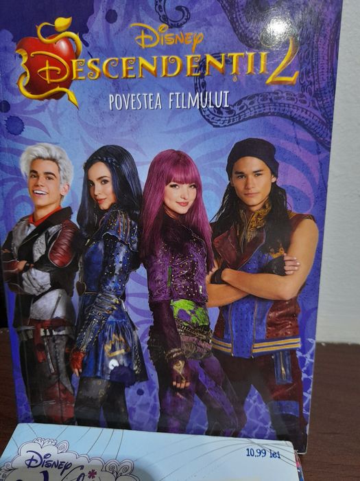 Set 3 cărți pentru primele lecturi ale micuțelor domnișoare.