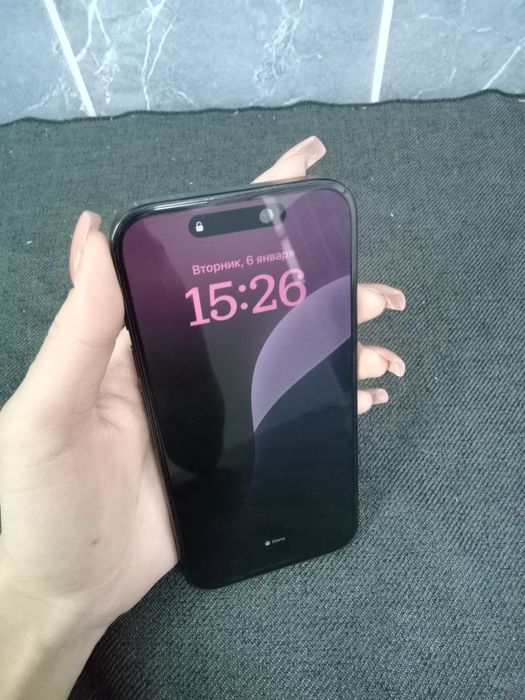 Продам телефон айфон 15 про