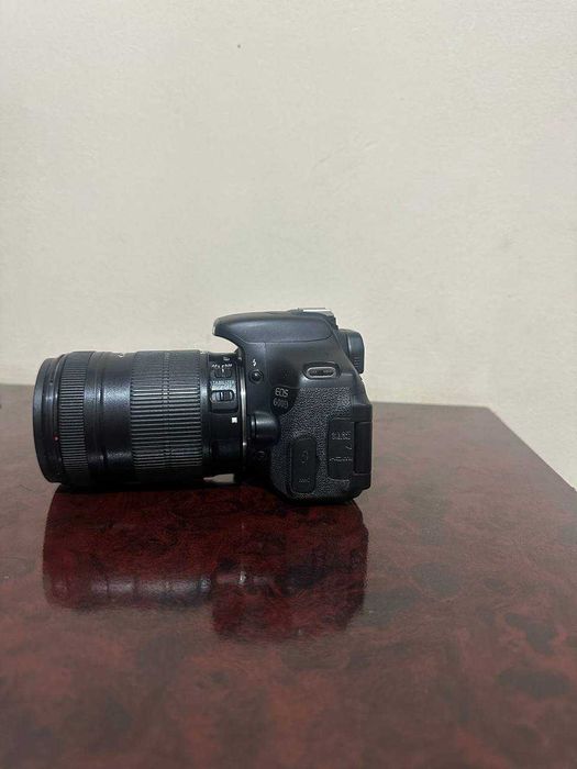 Fotokamera Canon  EOS 600D